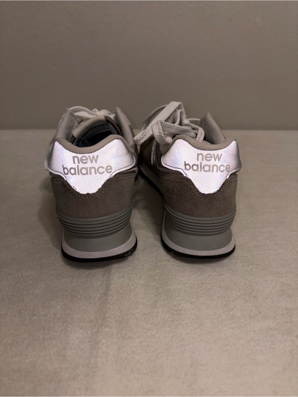 New Balance Women's 574 Shoes Gray Sneakers Size 8 - Picture 2 of 7